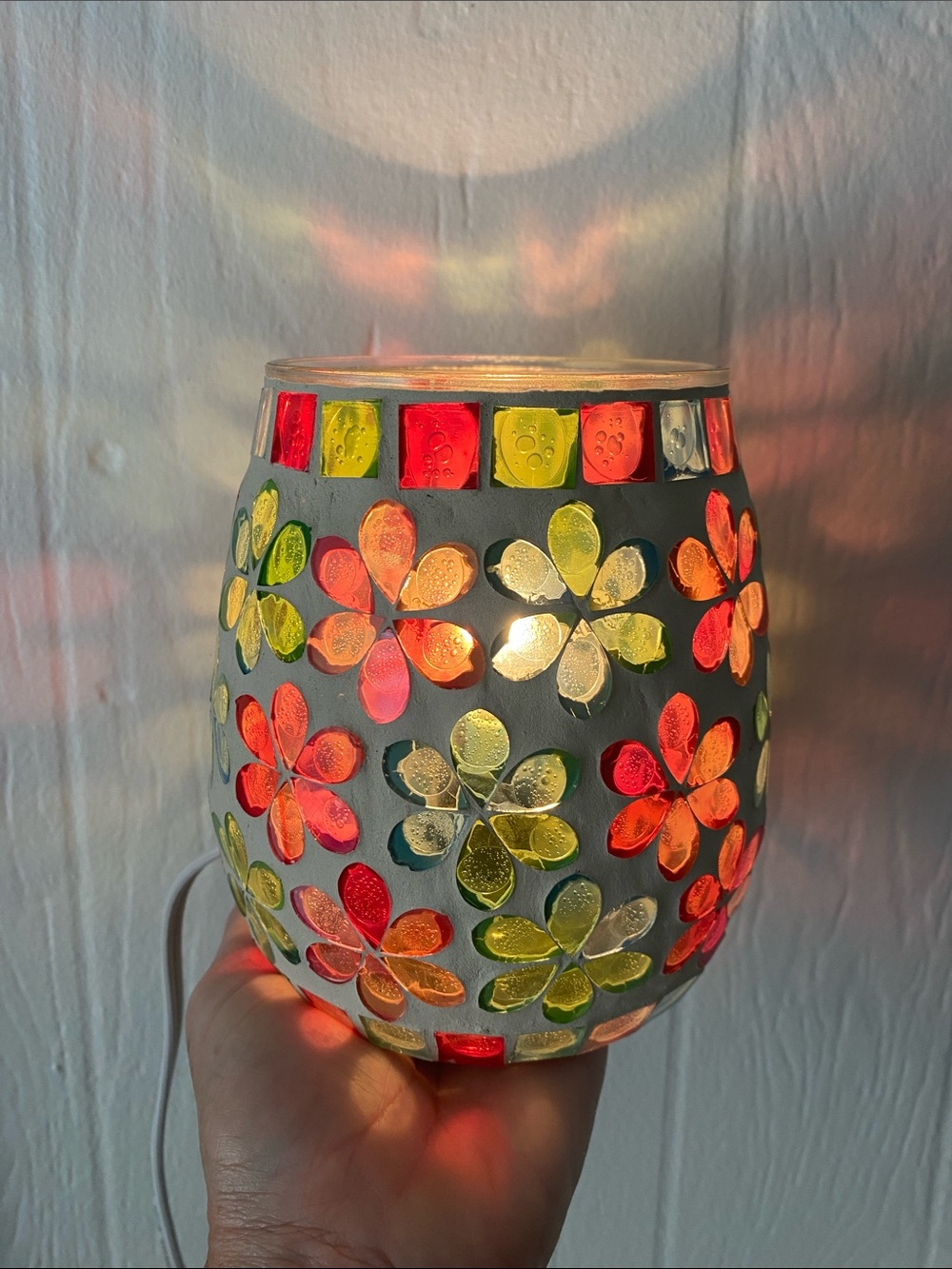 Intertek Mosaic Floral Glass Lamp - Multicolor